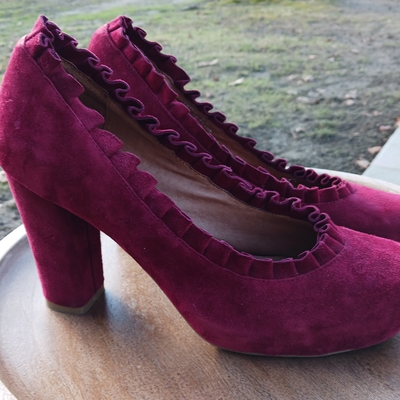 Vintage Jeffrey Campbell pumps - Picture 2 of 7